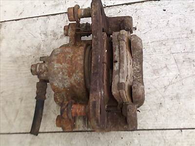 SUZUKI CARRY 99-05 Jobb első féknyereg munkahengerrel