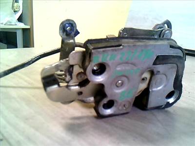 SUZUKI SWIFT 89-96 Bal első ajtó zárszerkezet mechanikus