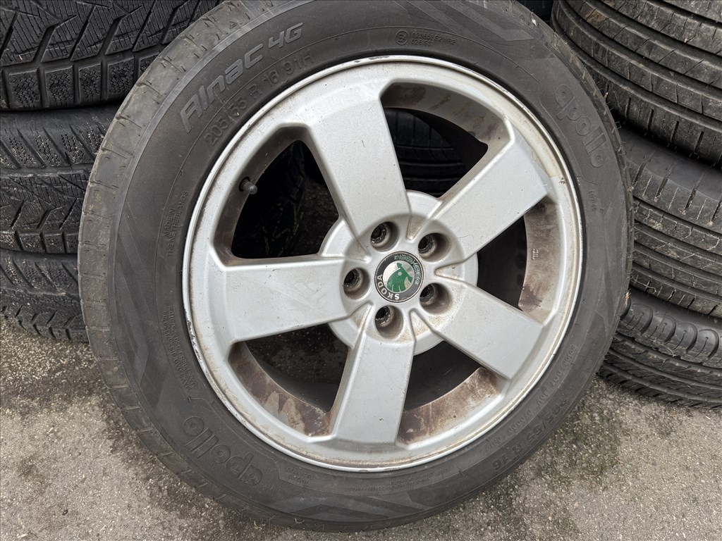 Skoda gyári 6,5X16-os 5X100-as ET42-es könnyűfém felni garnitura eladó 2. kép