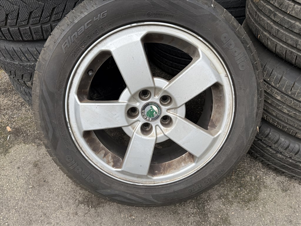 Skoda gyári 6,5X16-os 5X100-as ET42-es könnyűfém felni garnitura eladó 4. kép