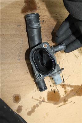 Seat Ibiza 1.4D 2008  BMS termosztátház 03812113