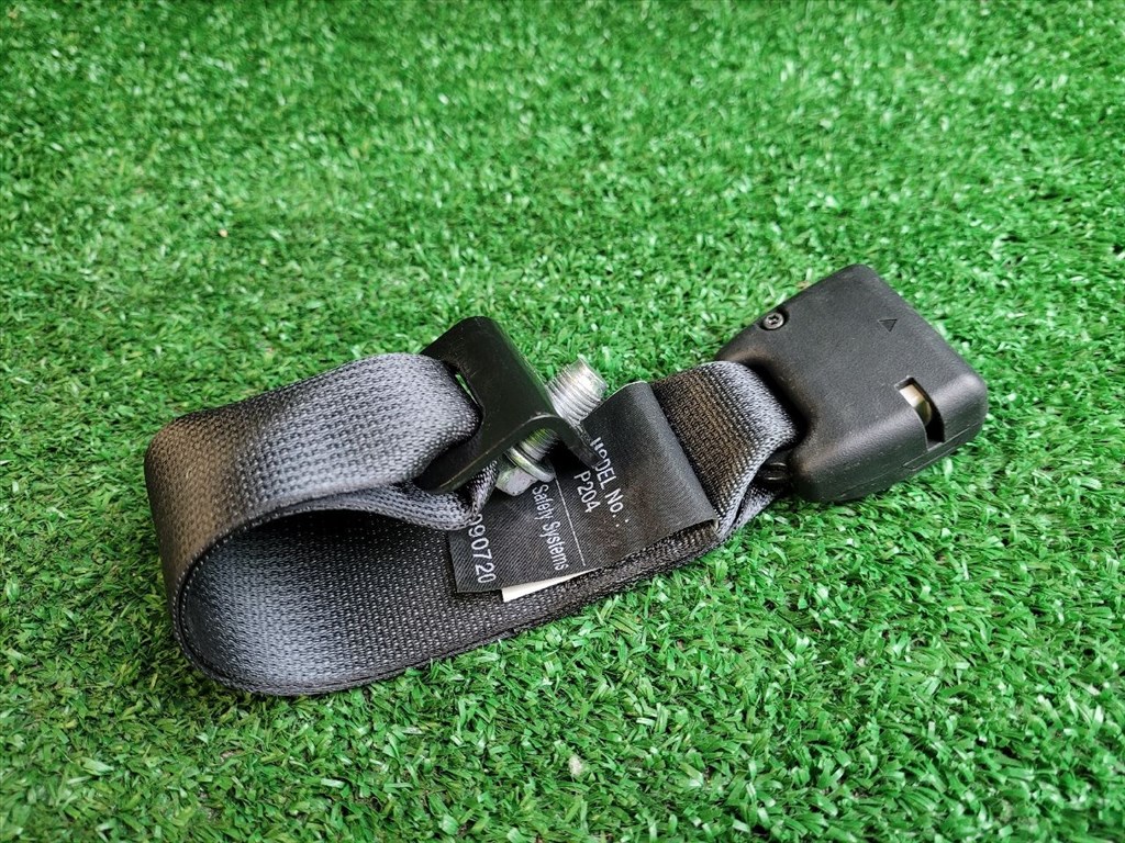 SUZUKI SX4 S-Cross II Hátsó középső Biztonsági Öv Csat 8498561M00 8498561m01 5. kép