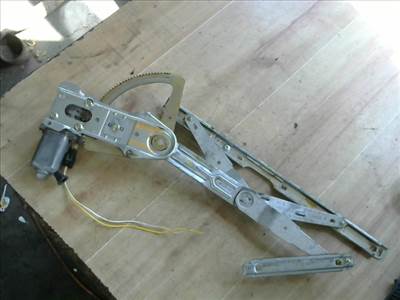 FORD SCORPIO 95- Jobb első ablakemelő szerkezet elektromos