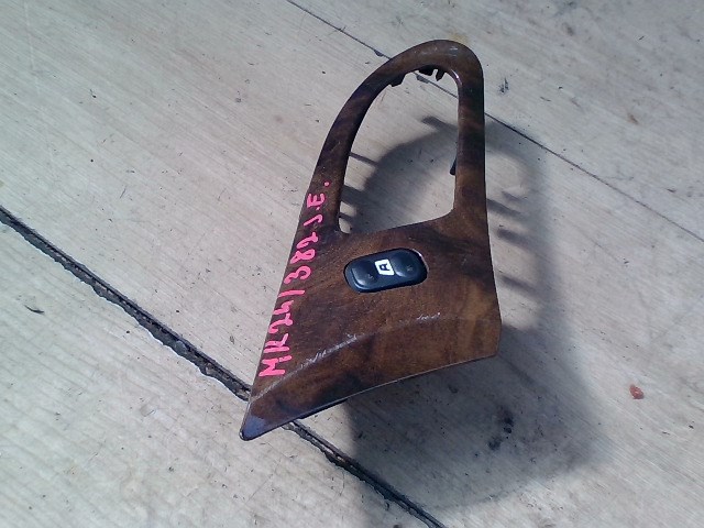 PEUGEOT 607 Jobb első ablakemelő kapcsoló 1. kép