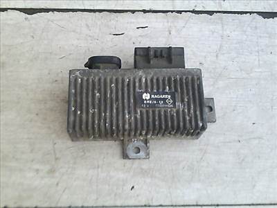 RENAULT LAGUNA 98- Izzítórelé