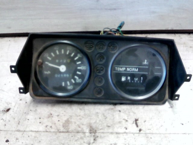 TRABANT 1,1 Kilométeróra 1. kép