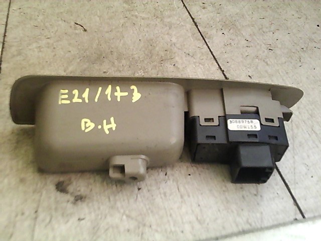 VOLVO V40 Bal hátsó ablakemelő kapcsoló 1. kép