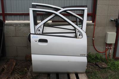 Suzuki Ignis II komplett jobb első ajtó (1557)