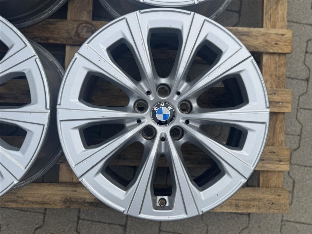 R17 5x112 Original BMW 2 Series G42 3 Series G20 G21 4 Series G22 G23  Styling 775 V-Spoke 2. kép