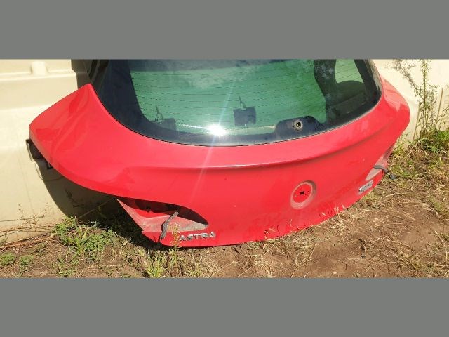 Opel Astra J GTC Csomagtérajtó  4. kép