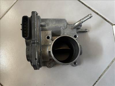 Toyota Yaris (XP130/XP150) fojtószelep  261000n020