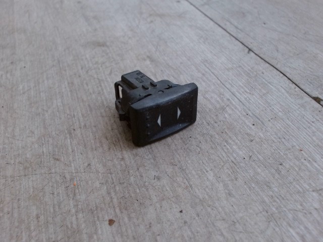 FORD MONDEO 01-07 Jobb első ablakemelő kapcsoló 1. kép