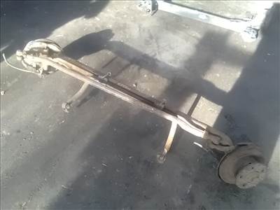 MERCEDES 207 Első híd