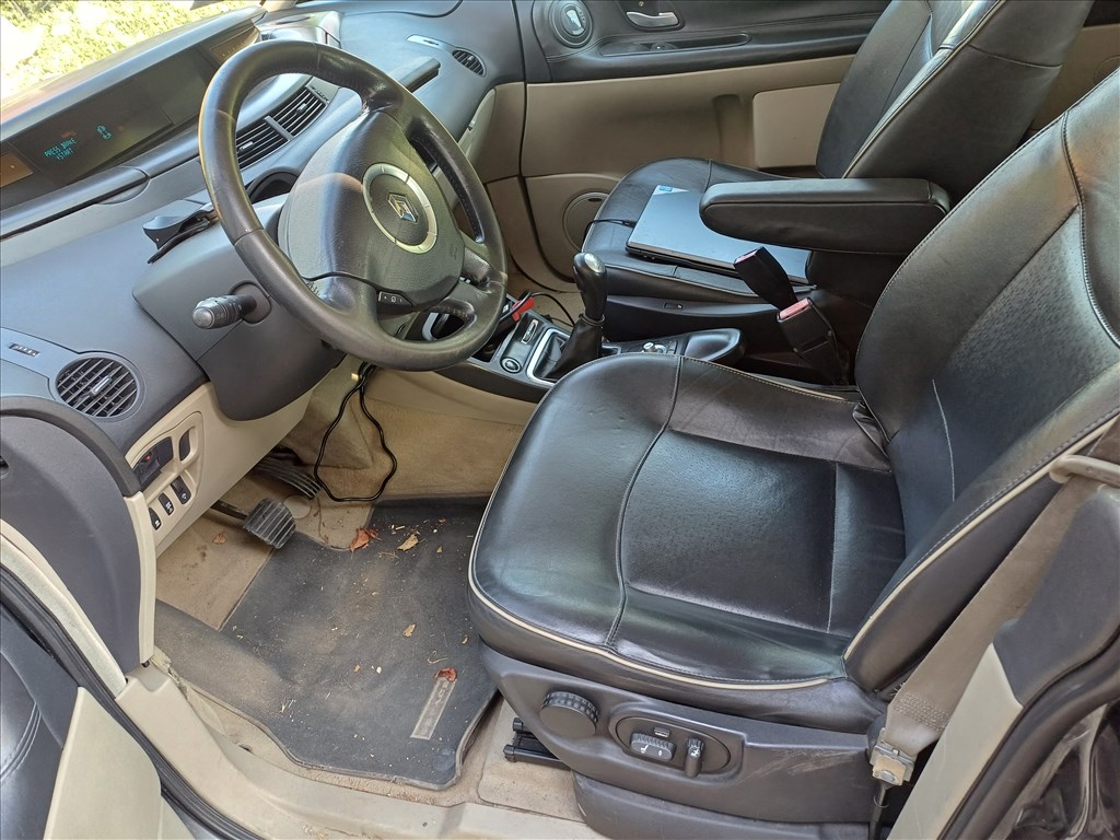 Renault Espace IV bontott alkatrészei 2. kép