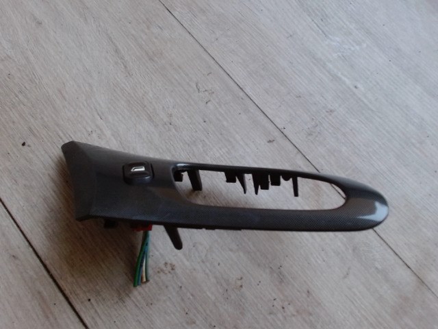 PEUGEOT 607 Jobb első ablakemelő kapcsoló 1. kép