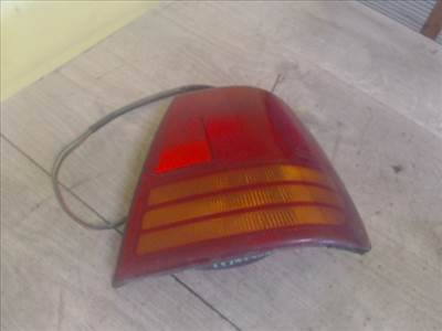 SUZUKI SWIFT 96-05 Jobb hátsó lámpa