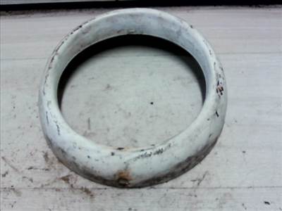 TRABANT 1,1 Jobb első  fényszórókeret