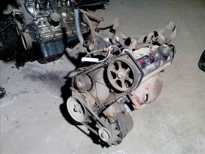 TRABANT 1,1 Motor. benzin fűzött blokk hengerfejjel