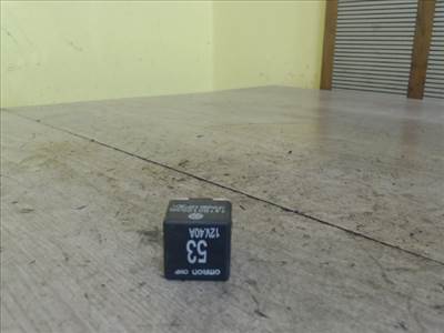 VOLKSWAGEN golf iv. relé