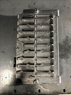 Audi A4 (B8 - 8K) erősítő  8t0035462