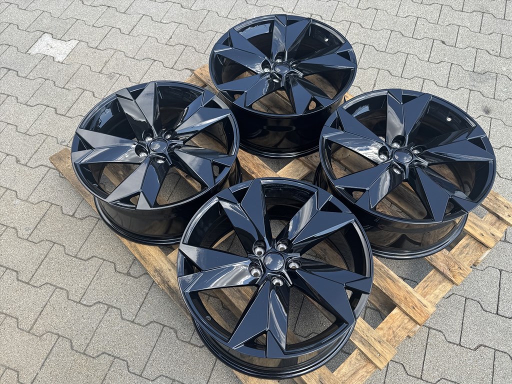 R19 5x112 (57,1) Carbonado Progressive BG 8J ET45 8x19 19" 19col új alufelnik felnik 3. kép