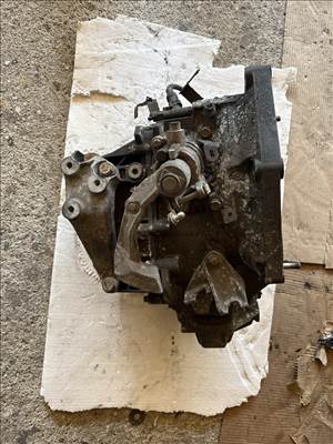 Opel Insignia 2.0 Diesel Váltó A20DT m32 6 sebességes