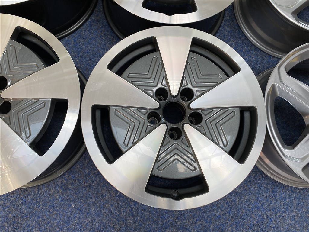 (2788)  Audi 17 gyári alufelni felni, 5x112, A8 A6 A5 4. kép
