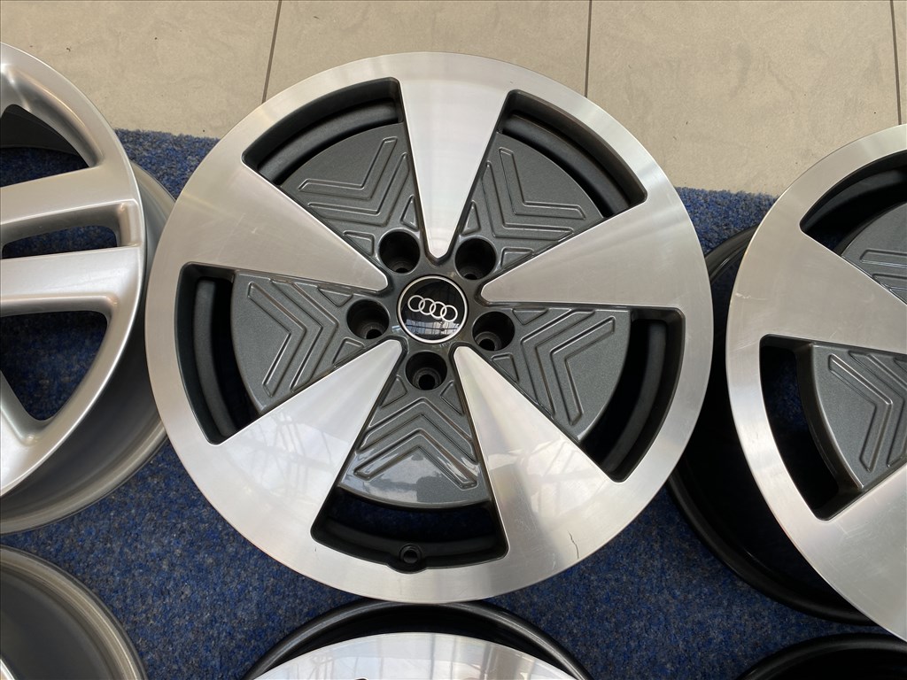 (2788)  Audi 17 gyári alufelni felni, 5x112, A8 A6 A5 7. kép