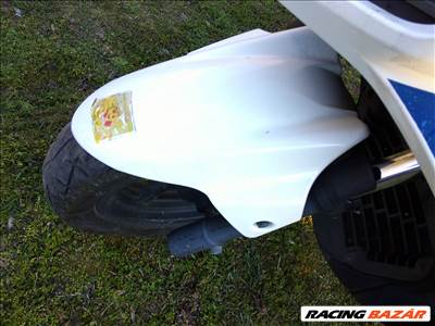 KYMCO DOWNTOWN 125CM3-ES -ABS-ES ROBOGÓRÓL :ENYHÉN,DE SÉRŰLT ELSŐSÁRVÉDŐ