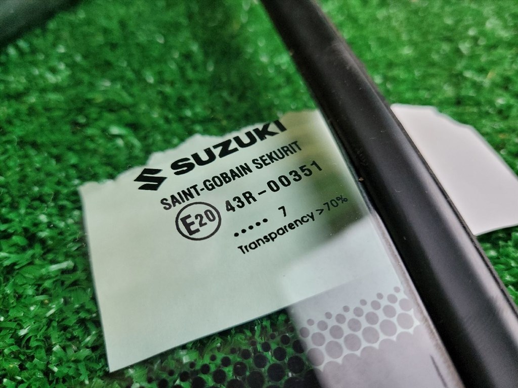 SUZUKI SX4 S-Cross Bal első Fixüveg (Ajtóban) E2043R00351 8461561m00 3. kép