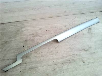 AUDI A4 01-04 Középső műszerfal díszléc