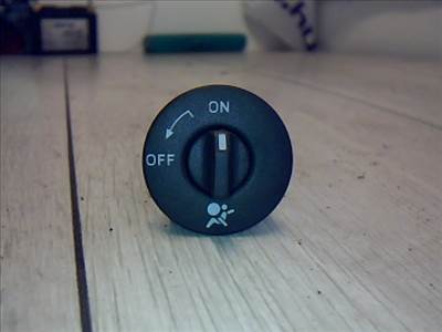 DACIA DUSTER 2013.06.01-2018.01.01 Légzsák kapcsoló