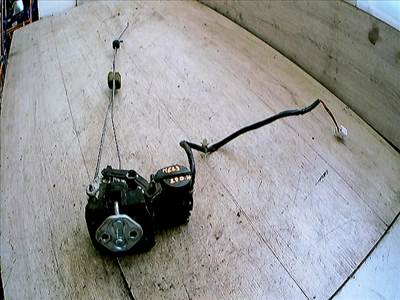 MAZDA PREMACY 99.01-05.10 Bal hátsó ajtó zárszerkezet központi záras