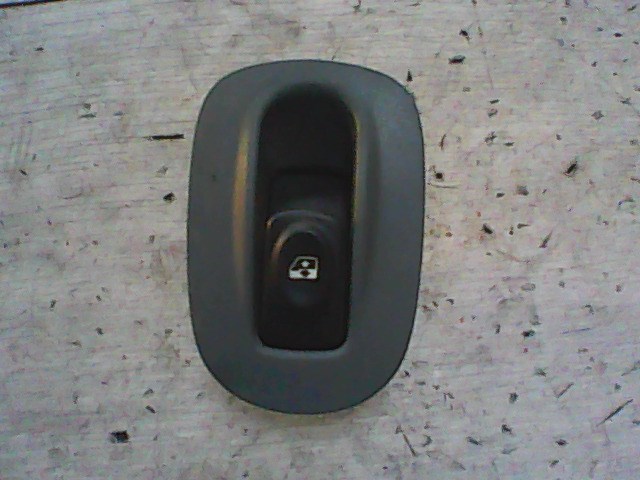 RENAULT MEGANE SCENIC 97-99 Jobb első ablakemelő kapcsoló 1. kép