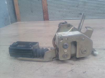 RENAULT R11 Bal hátsó ajtó zárszerkezet központi záras