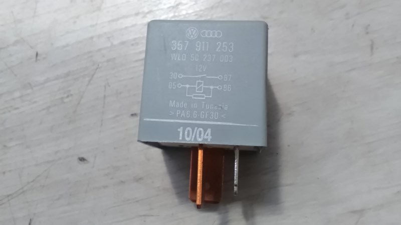 SKODA OCTAVIA 00-04 Relé 1. kép