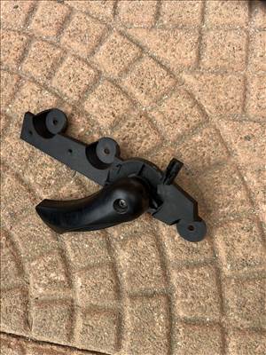 BMW E60/E61 motorháztető nyitó szerkezet