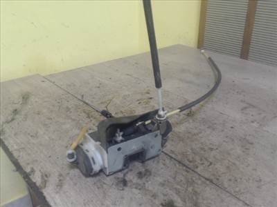 AUDI A4 94-98 Bal hátsó ajtó zárszerkezet központi záras