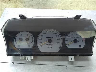 MITSUBISHI SPACE RUNNER Kilométeróra