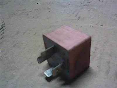 RENAULT MEGANE 95-99 Relé