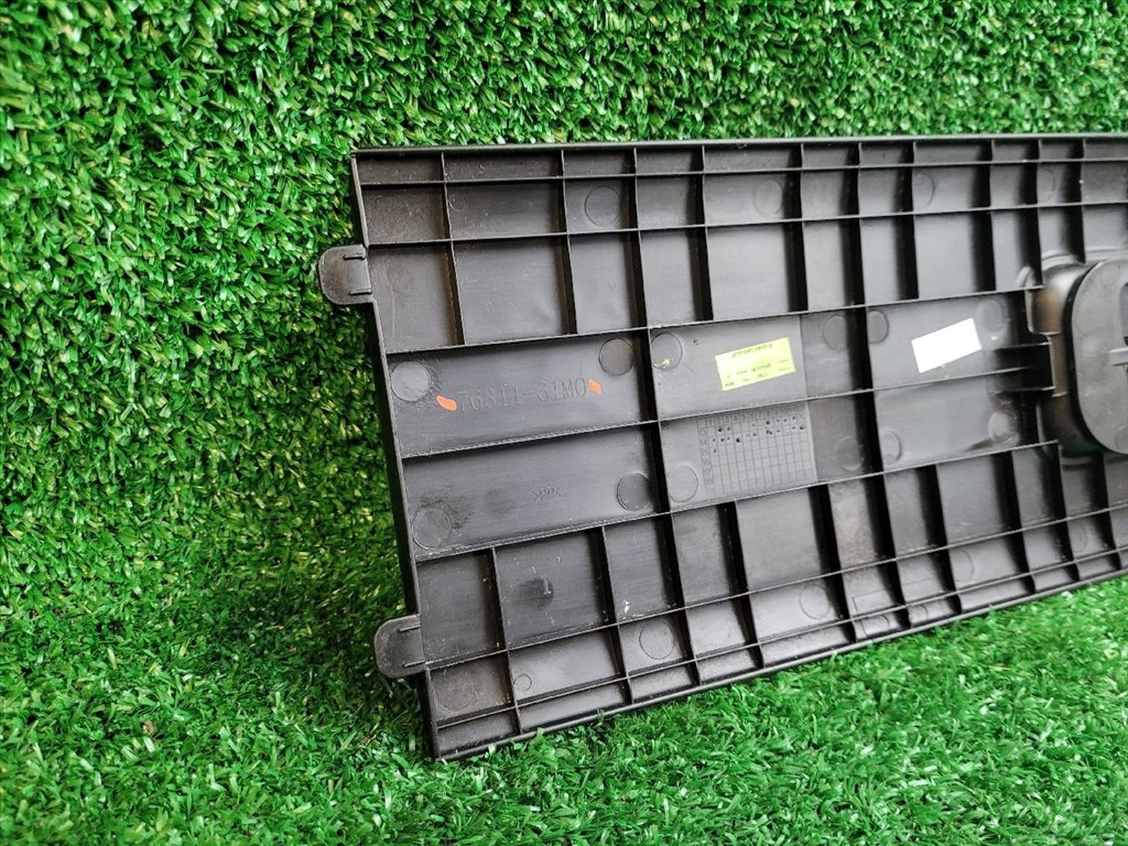 SUZUKI S-CROSS Jobb hátsó Tároló Rekesz Fedél 7631161M0 7631061m00 7. kép