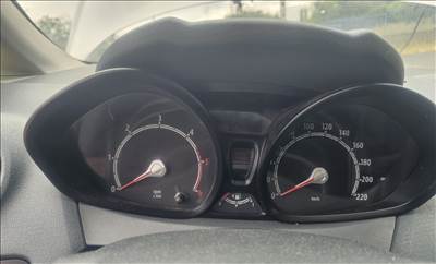 Ford Fiesta Mk6 Kilométer km óra Müszercsoport 
