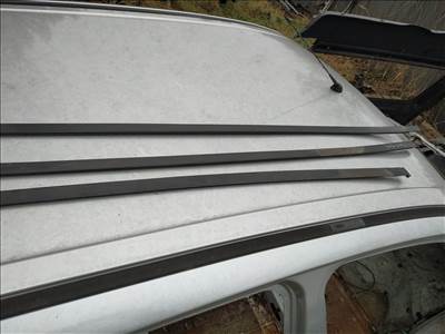 Suzuki Ignis tetődíszléc eladó 