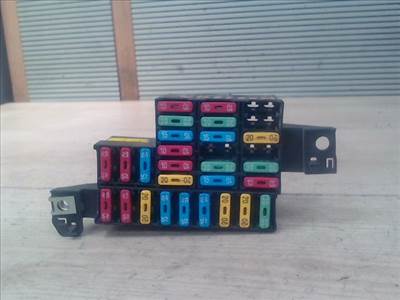 RENAULT THALIA 99.05-02.02 Biztosítéktábla BCM BSI BSM SAM GEM modul Utastér