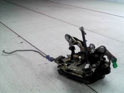 SUZUKI SWIFT 96-05 Bal első ajtó zárszerkezet mechanikus