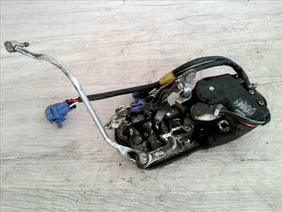 SUZUKI SWIFT 96-05 Jobb első ajtó zárszerkezet központizáras