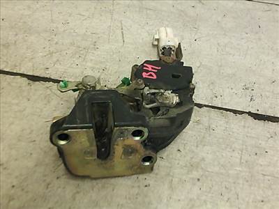 TOYOTA CARINA E 92.04-97.07 Bal hátsó ajtó zárszerkezet központi záras