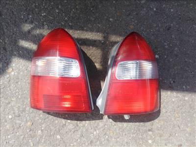 Mazda 323F jobb hátsó lámpa, bal hátsó lámpa 