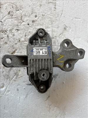 Opel Zafira C 2011 motortartó bak 1.4 turbó 13248549