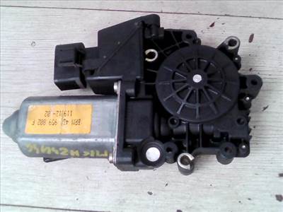 AUDI A8 94.06-02.12 Jobb első ablakemelő motor